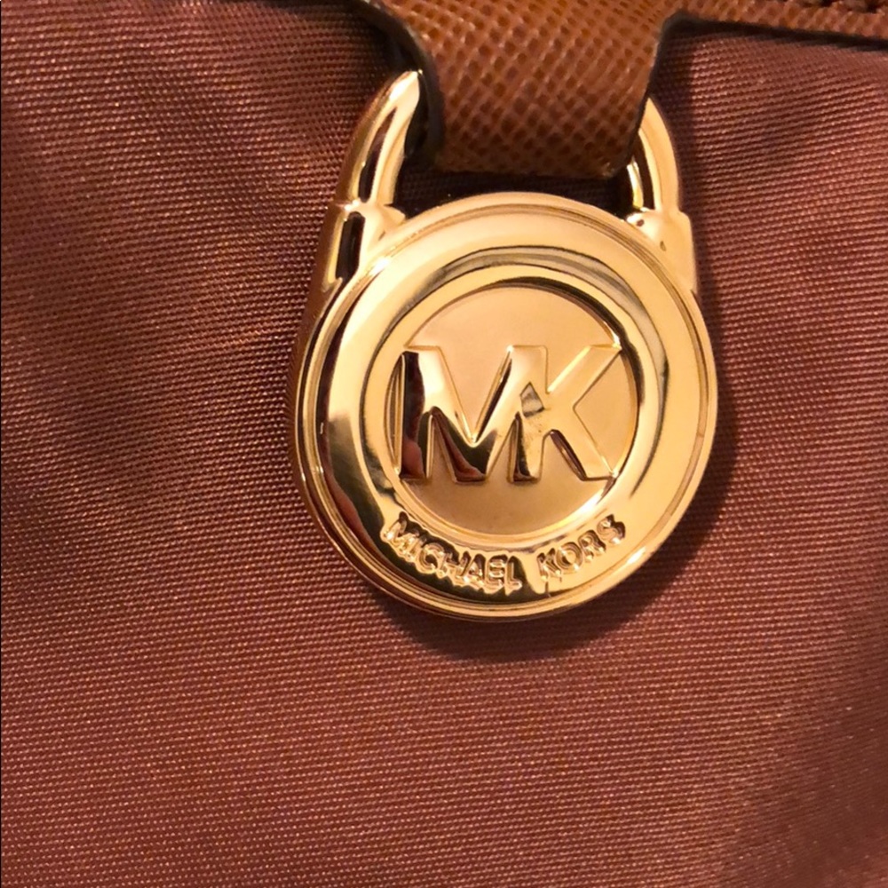 Nwot Authentic Michael Kors Purse - image 2